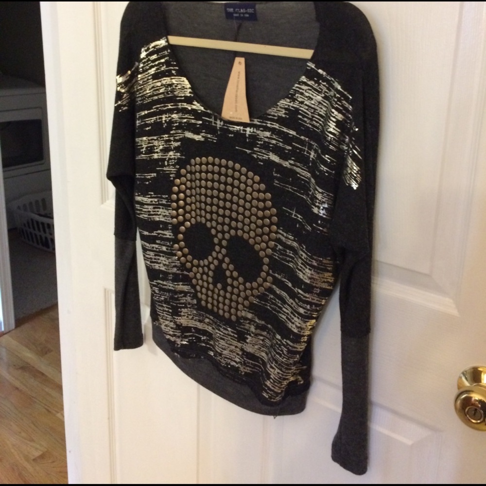 *NWT* Skull Top